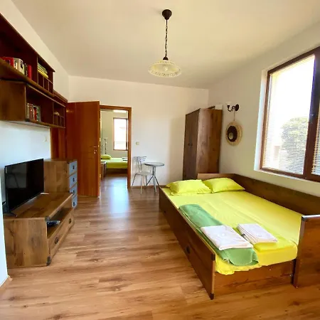 Art - Apartment