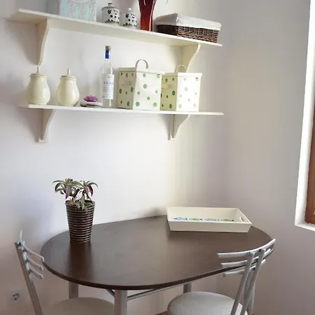 Art - Apartment *